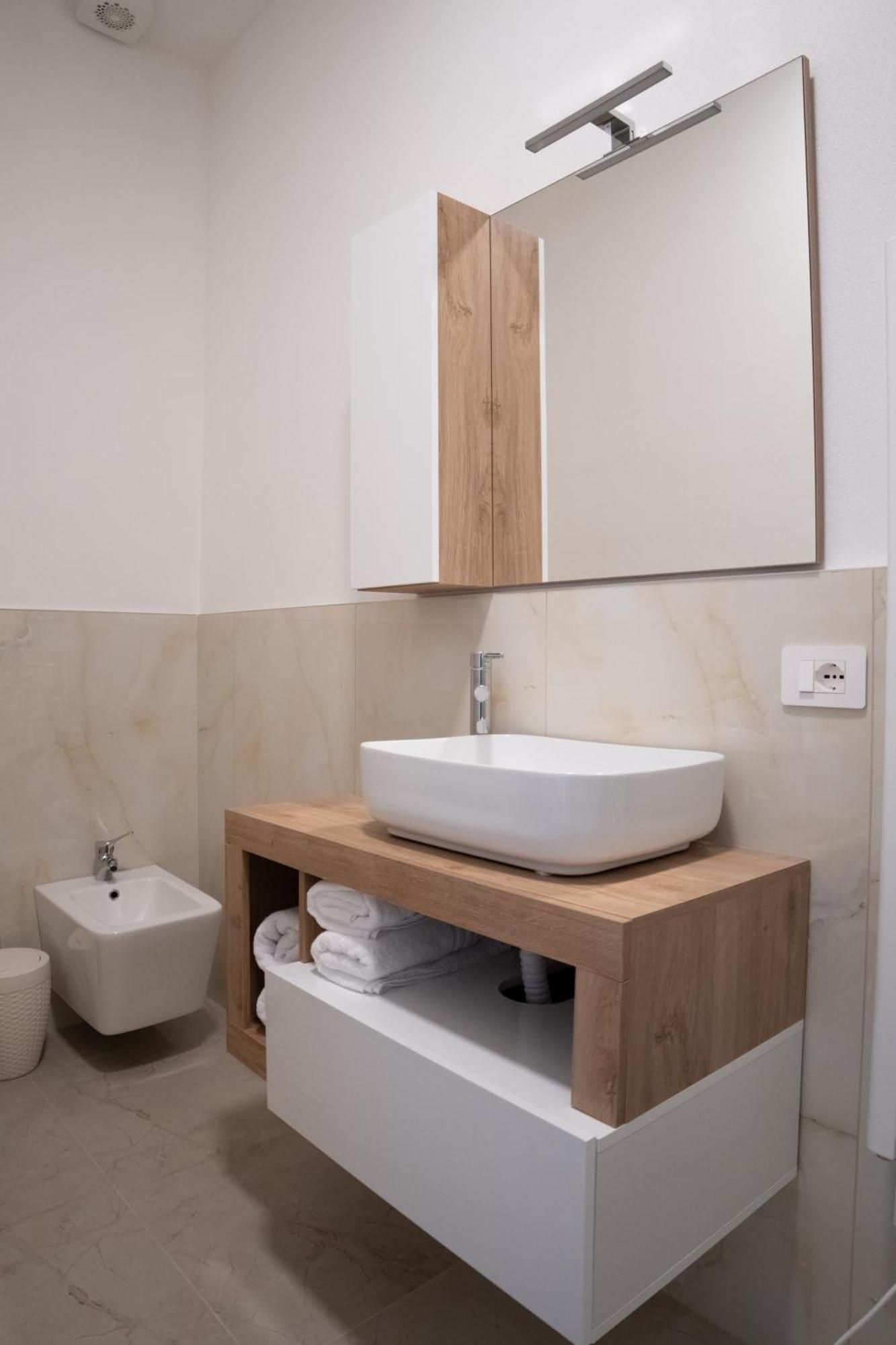 Casa Vacanze Aria Leggiuno エクステリア 写真