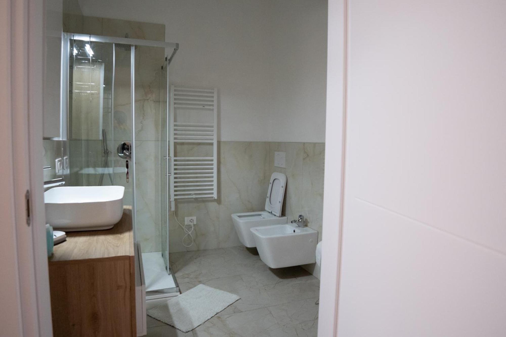 Casa Vacanze Aria Leggiuno エクステリア 写真