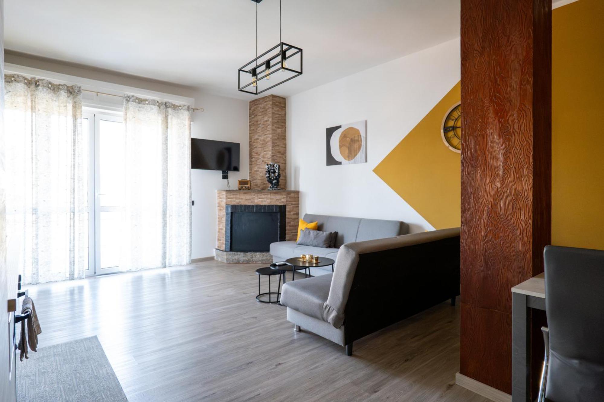 Casa Vacanze Aria Leggiuno エクステリア 写真